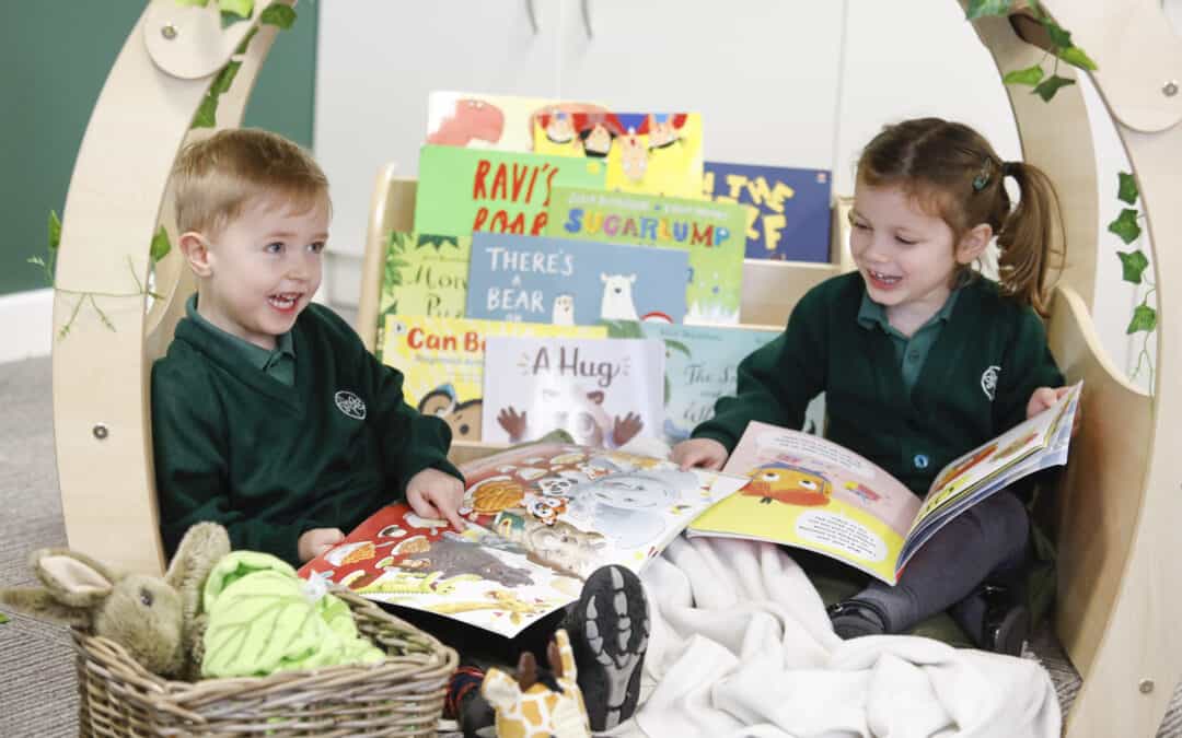 Woodford pupils reading together in reading nook.